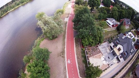 Nieoczywiste miejsca na majówkę w regionie radomskim. Dojedziesz tam koleją