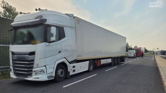 Nietrzeźwy kierował 40-tonową ciężarówką Nietrzeźwy kierował 40-tonową ciężarówką