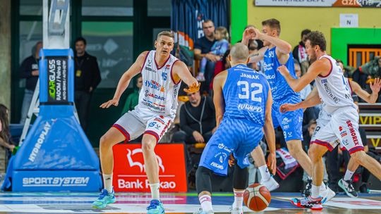 Nieudany pościg koszykarzy HydroTrucku Radom w Starogardzie Gdańskim