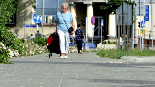 Niewygodna kostka opanowała chodniki