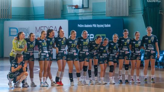 Niezwykle udany sezon szczypiornistek zakończony! PreZero APR Radom z awansem