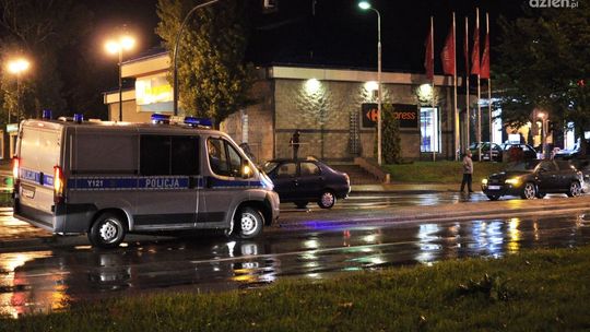 Nocne potrącenie pieszych na ulicy Poniatowskiego
