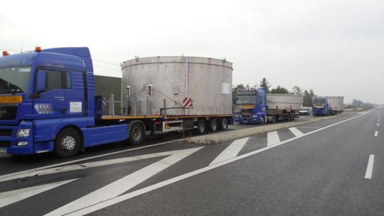 NOCNY KONWÓJ BEZ ZEZWOLEŃ