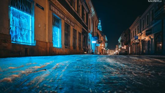 Noga z gazu - będzie ślisko! 