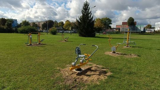 Nowa siłownia plenerowa przy Zespole Szkół nr 1 w Kozienicach