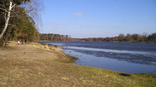 Nowatorską metodą oczyszczają zalew w Lipsku