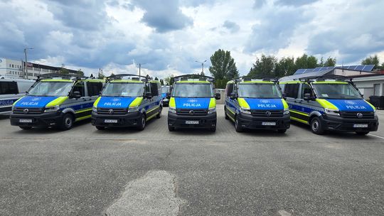 Nowe furgony dla radomskiej policji – większe bezpieczeństwo i mobilność