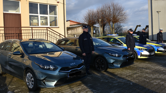 Nowe radiowozy w Lipsku. Dwa nieoznakowane auta już patrolują ulice Nowe radiowozy w Lipsku. Dwa nieoznakowane auta już patrolują ulice