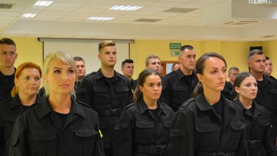 Nowi policjanci w szeregach policji