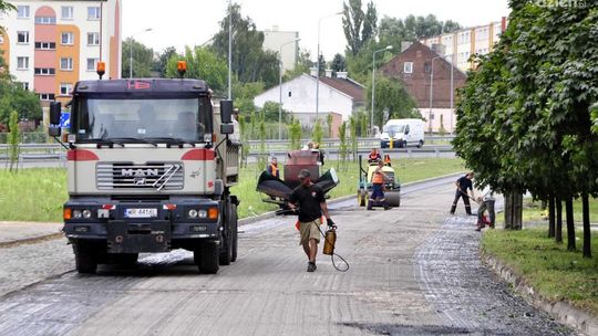 Nowy asfalt na Młodzianowskiej