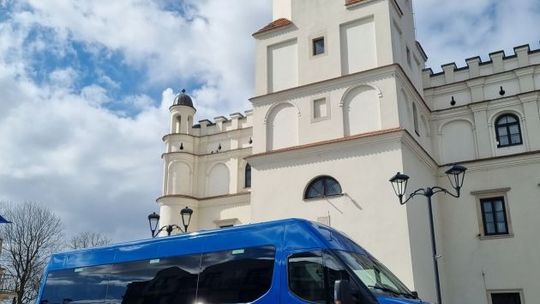 Nowy autobus dla osób niepełnosprawnych z gminy Szydłowiec