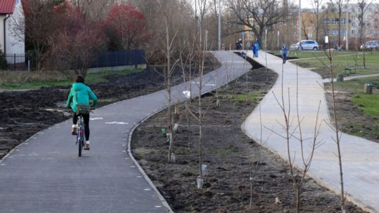 Nowy chodnik i ścieżka na Ustroniu