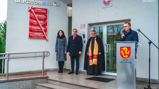 Nowy herb i tablice. Jedlnia-Letnisko oficjalnie miastem