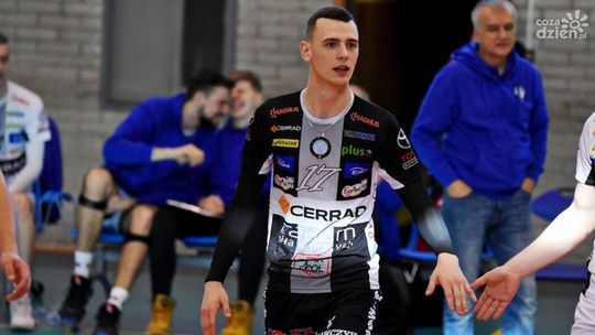 Nowy libero w Cerradzie Enei Czarnych. Maciej Nowowsiak podpisał kontrakt z klubem z Radomia