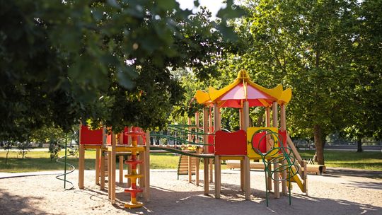 Nowy plac zabaw przy żłobku samorządowym w gminie Pniewy Nowy plac zabaw przy żłobku samorządowym w gminie Pniewy