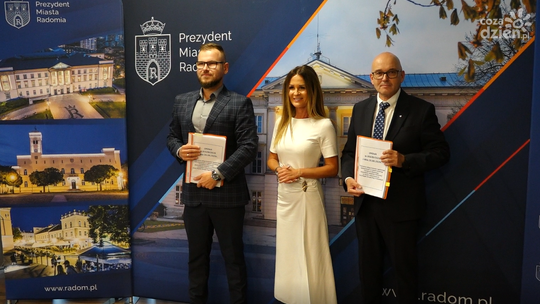 Nowy przewoźnik będzie woził pasażerów w Radomiu przez prawie dekadę. Właśnie podpisano umowę