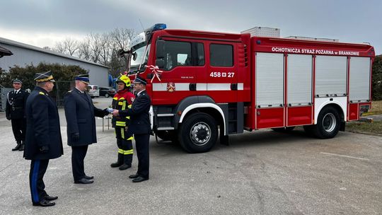Nowy samochód gaśniczy dla strażaków z Brankowa