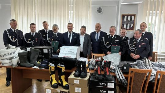 Nowy sprzęt dla strażaków z terenu gminy Chotcza