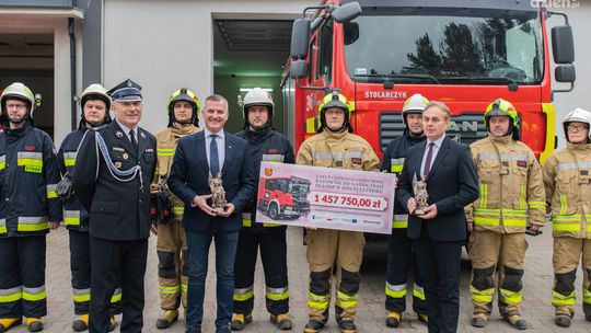 Nowy wóz dla OSP w Jedlni-Letnisku