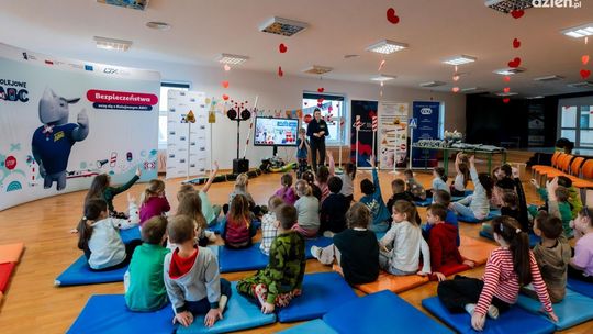O bezpieczeństwie na drogach i kolei. Rusza edukacyjna akcja dla uczniów 