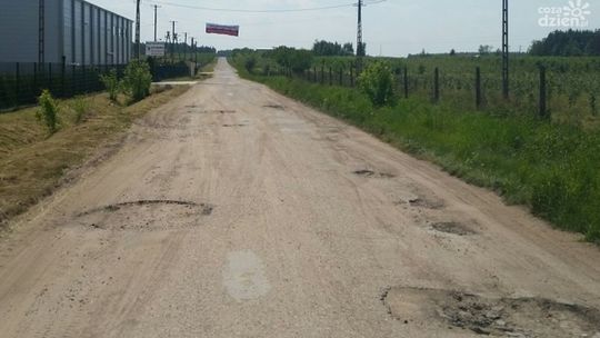O take Polske... Dziurawa droga do bohaterów