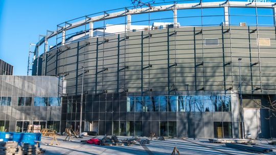 Od połowy maja będą kończyć stadion piłkarski