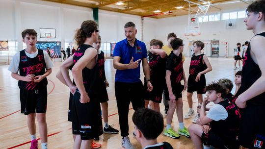 Od przedszkolaków po oldbojów. Fundacja Team Tigers rozwija skrzydła Od przedszkolaków po oldbojów. Fundacja Team Tigers rozwija skrzydła