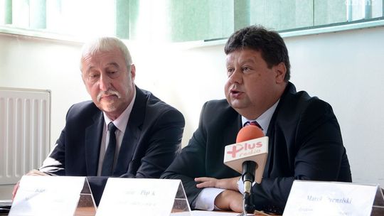 Oddawać sześciolatki do szkół? (SONDA)