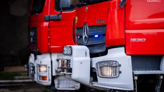 Oderwał się kawałek elewacji przy ul. Reja Oderwał się kawałek elewacji przy ul. Reja