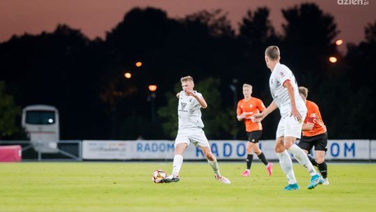 Odmienne nastroje trzecioligowców. Wygrana Broni i wysoka porażka Pilicy