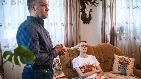 Odwiedziliśmy Dominika Chołuja. Chłopca, który w wypadku kolejowym stracił dłoń i obie nogi Odwiedziliśmy Dominika Chołuja. Chłopca, który w wypadku kolejowym stracił dłoń i obie nogi