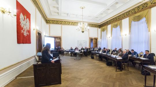 Odwołają przewodniczących? Dziś decyzja rady