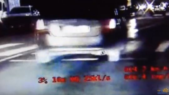 Omal nie potrącił pieszego. Surowa kara dla kierowcy