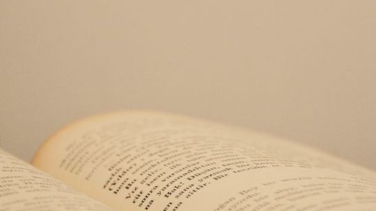 Oprawa klejona PUR czy coś innego? Jak oprawić książkę