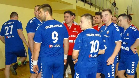 Orlęta walczą o awans