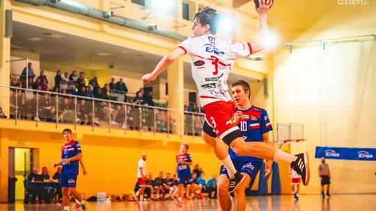 Orlęta zdemolowały rywala! Wygrały z Włókniarzem różnicą 20 bramek