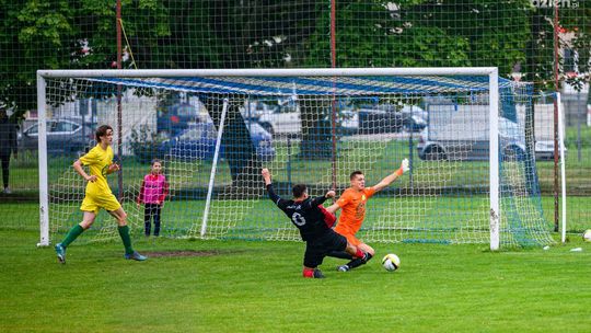 Oskar Przysucha z czterema golami i trzema punktami w meczu z Marcovią Marki