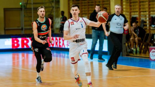 Ósmy triumf koszykarzy HydroTrucku w drugiej lidze