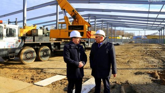 Ostrowiec. Powstaje nowa hala targowa
