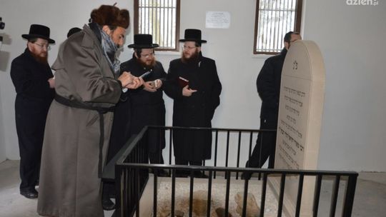 Ostrowiec Świętokrzyski. Przywracają pamięć Cadykowi