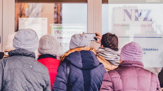 Pacjent z podejrzeniem koronawirusa w szpitalu. Zamknięta przychodnia