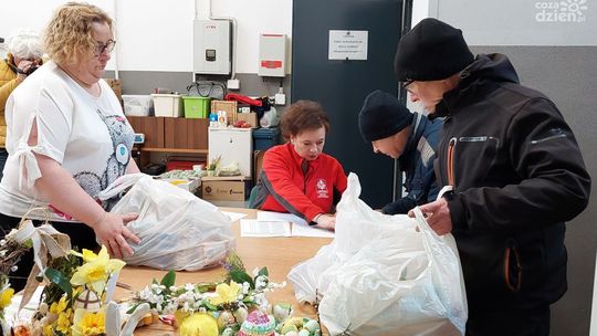 Paczki wielkanocne trafią do potrzebujących