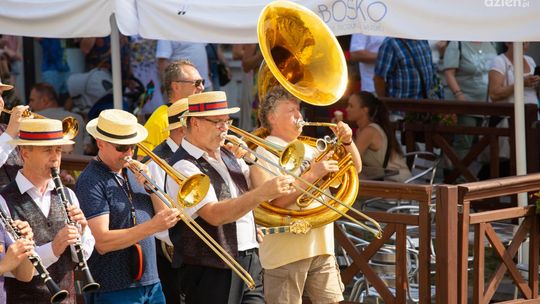 Parada w stylu nowoorleańskim przeszła ulicami Radomia