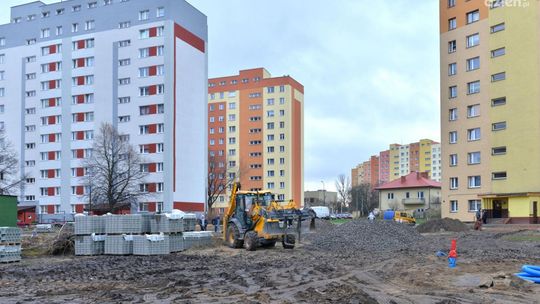 Parking przy ul. Pawiej - zdążą do soboty?