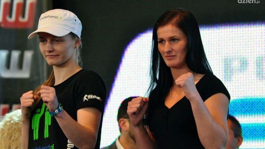 Paulina Suska na prezentacji przed KSW 19