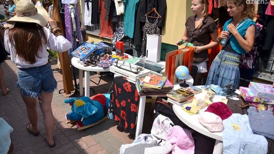 "Pchli targ" tym razem w upale