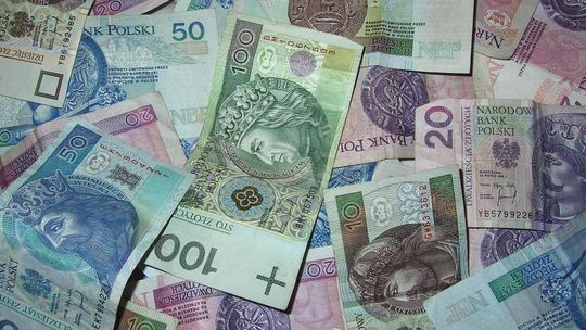Pensje w Radomiu i regionie. Tyle zarabiają mieszkańcy w powiatach - najnowsze dane