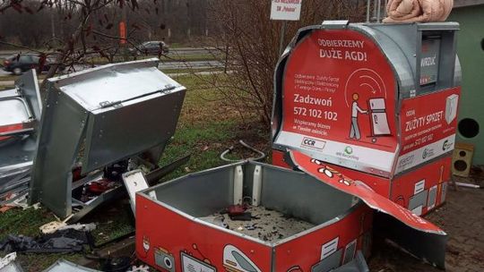 Petarda w pojemniku na elektrośmieci