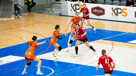 Pewna wygrana Elmas-KPS APR-u Radom z Legnicą Pewna wygrana Elmas-KPS APR-u Radom z Legnicą