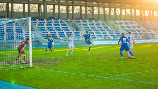 Piątkowy wieczór z Bronią. Radomianie podejmą Ursus Warszawa